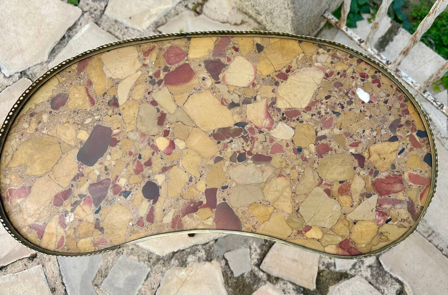 Small Louis XVI style kidney-shaped mahogany pedestal table