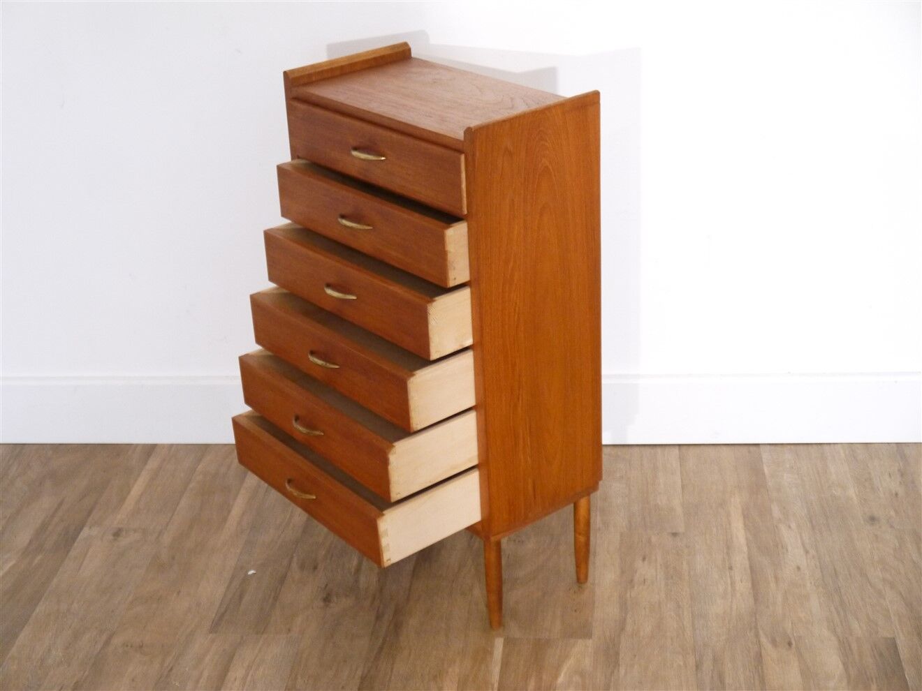 Vintage dresser 1960