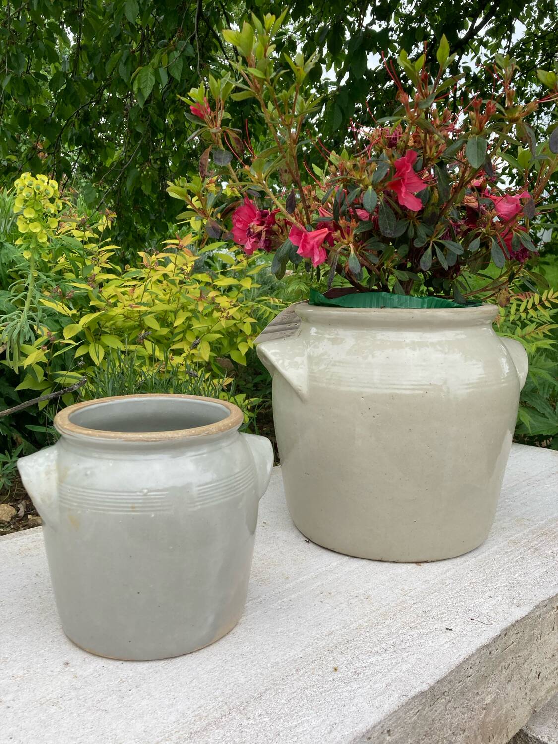 Light grey ceramic jar
