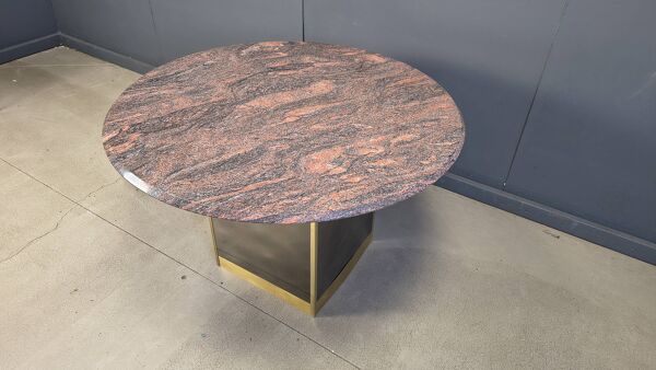 Table centrale ronde vintage en granit et laiton par Belgochrom, années 1970.