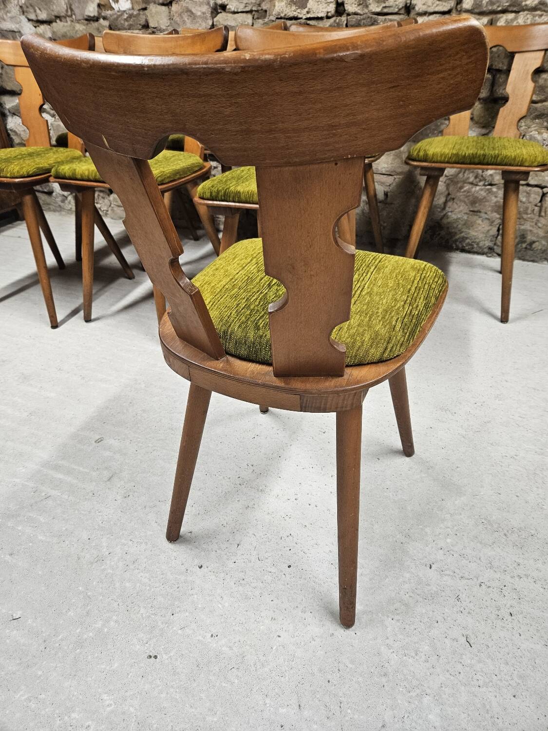 Lot  8 chaises bistrot 1970"