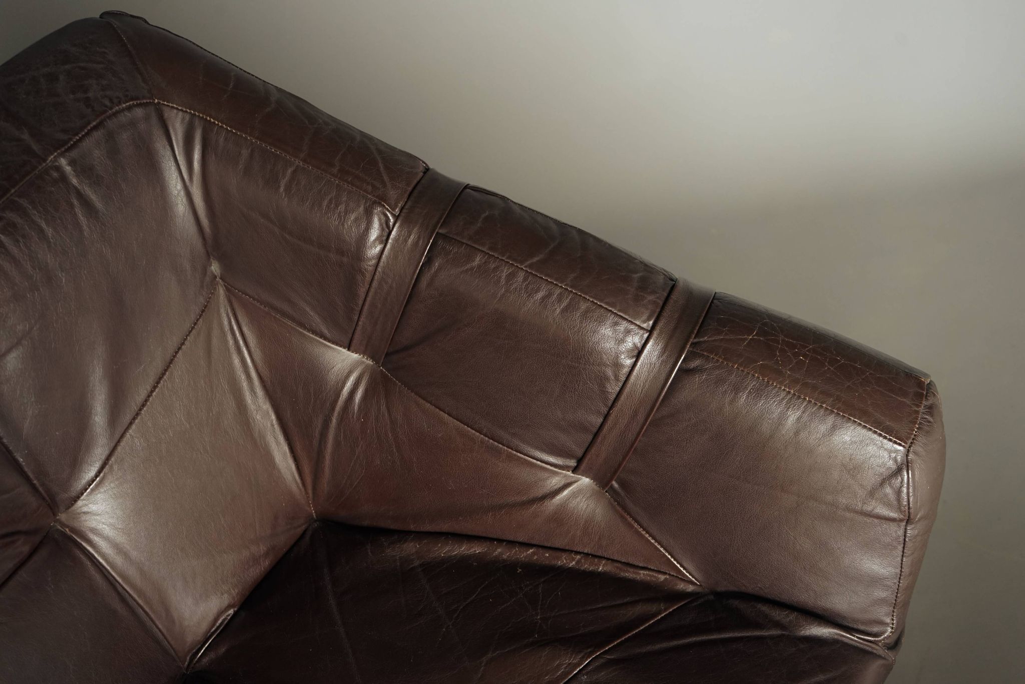 Rare pair of model MP-91 leather lounge chairs by Percival Lafer