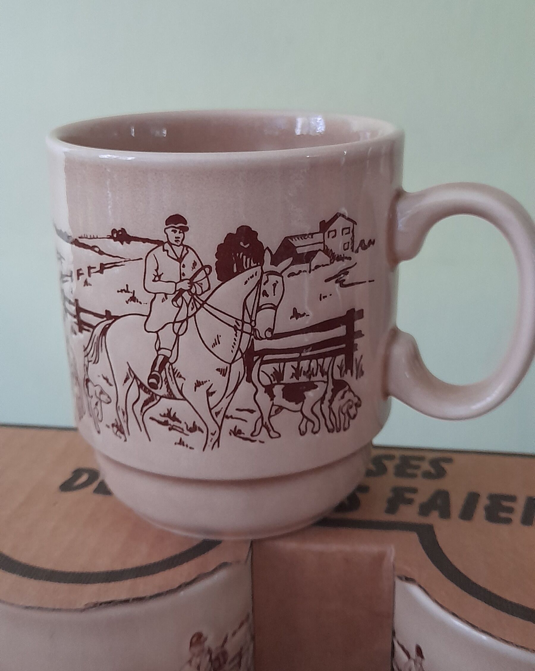 4 cups/mugs brown/beige - KilnCraft Stl England Deco hunting - vintage