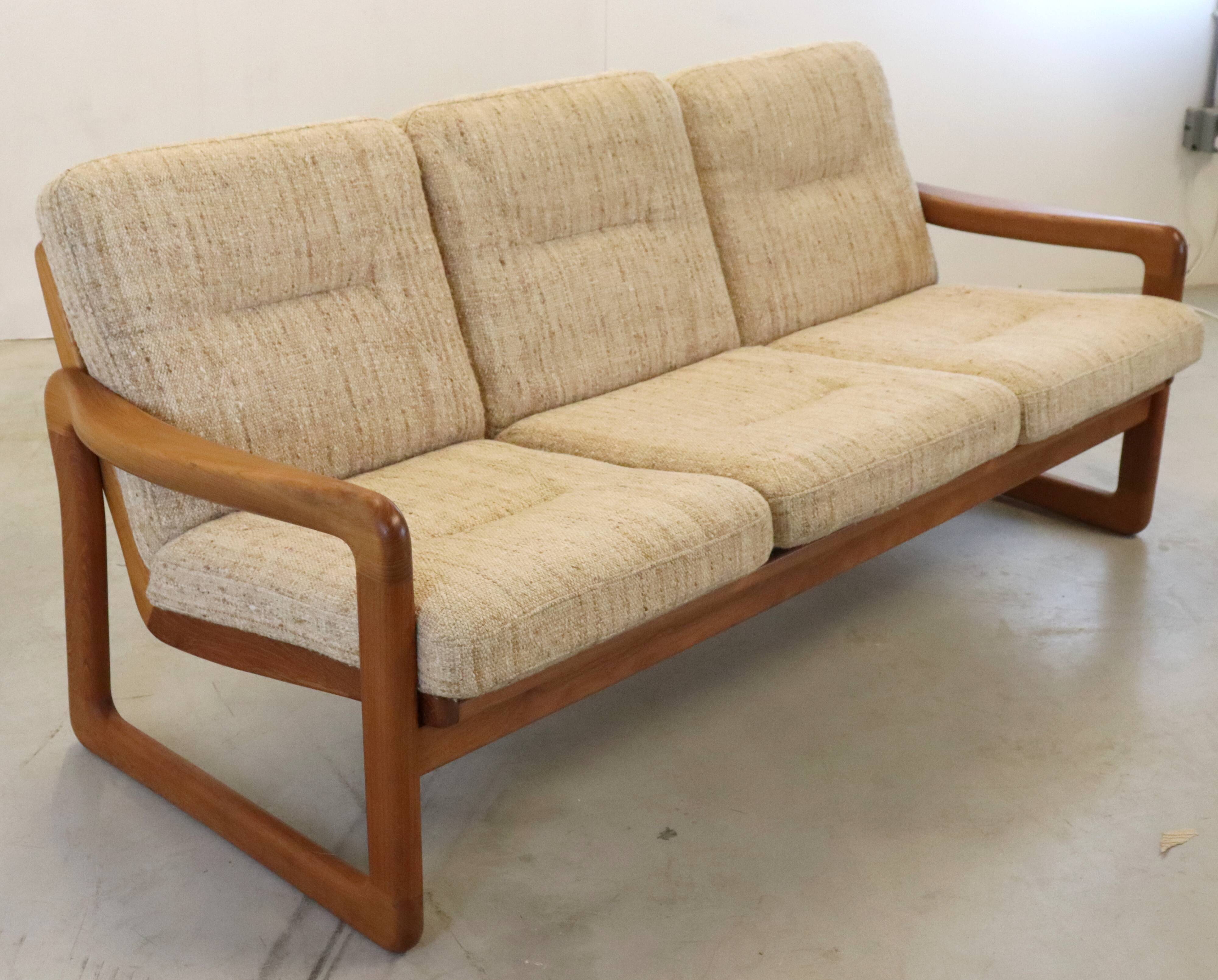 Holstebro deense vintage teak bank 'Karstoff'