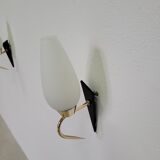 Paire d'appliques Arlus en laiton, opaline et verre laqué année 50