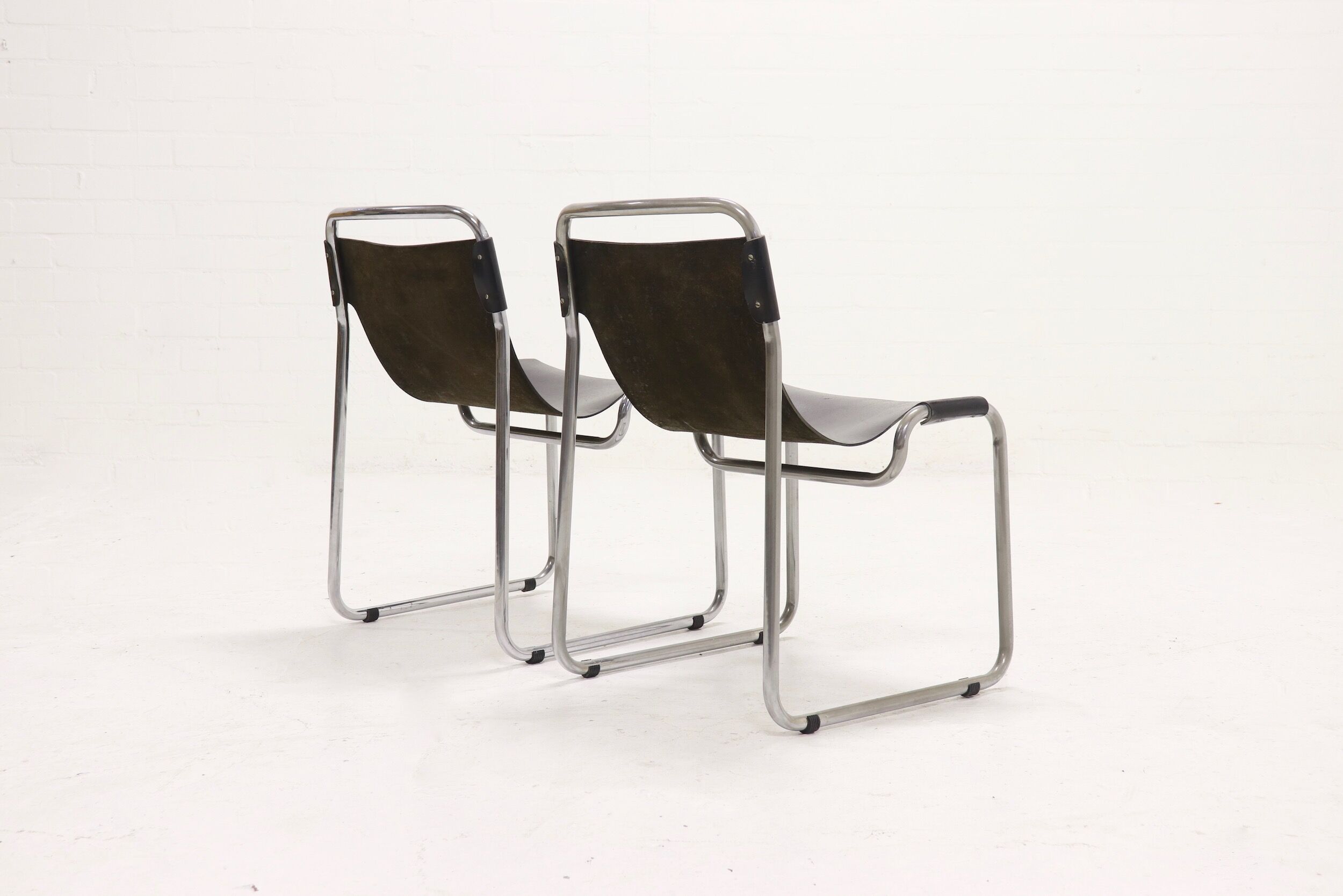 Set of 2 tubular chairs