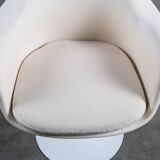 Eero Saarinen - Knoll Tulip armchairs