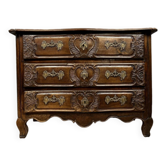 important curved Lyonnaise chest of drawers Louis XV period in solid walnut circa 1750
