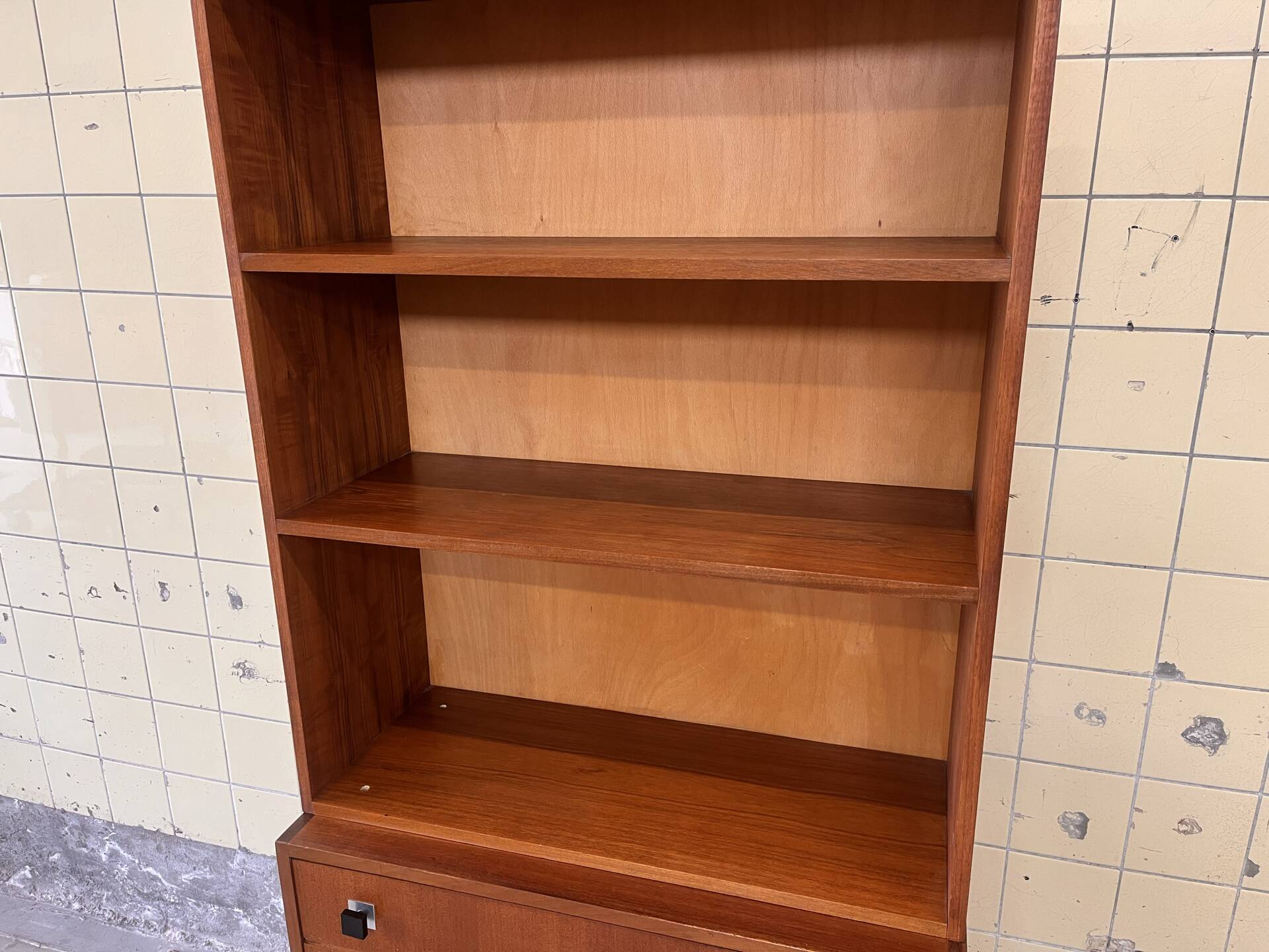 Vintage bookcase by Combineurop