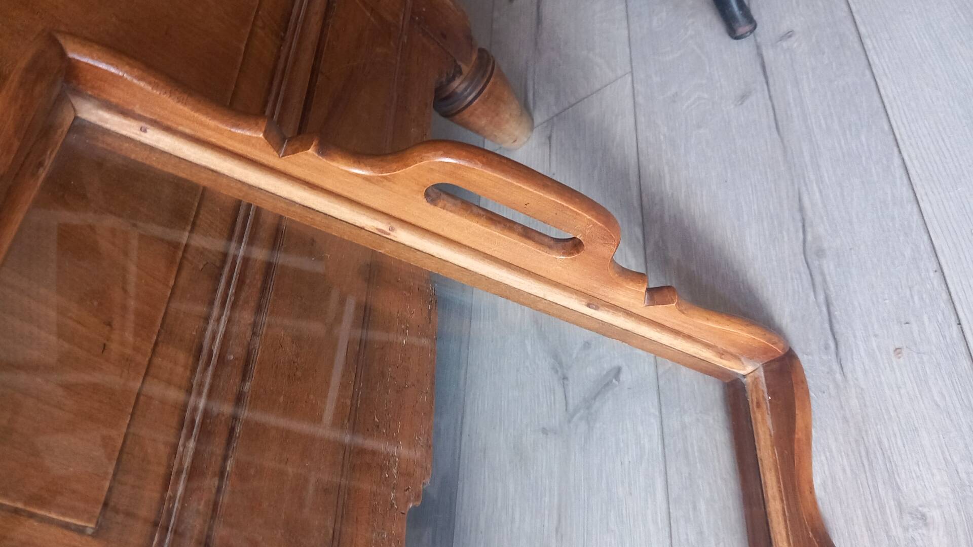 Grand plateau de service bois et verre années 50