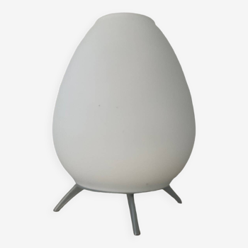 Lampe tripode en opaline et métal