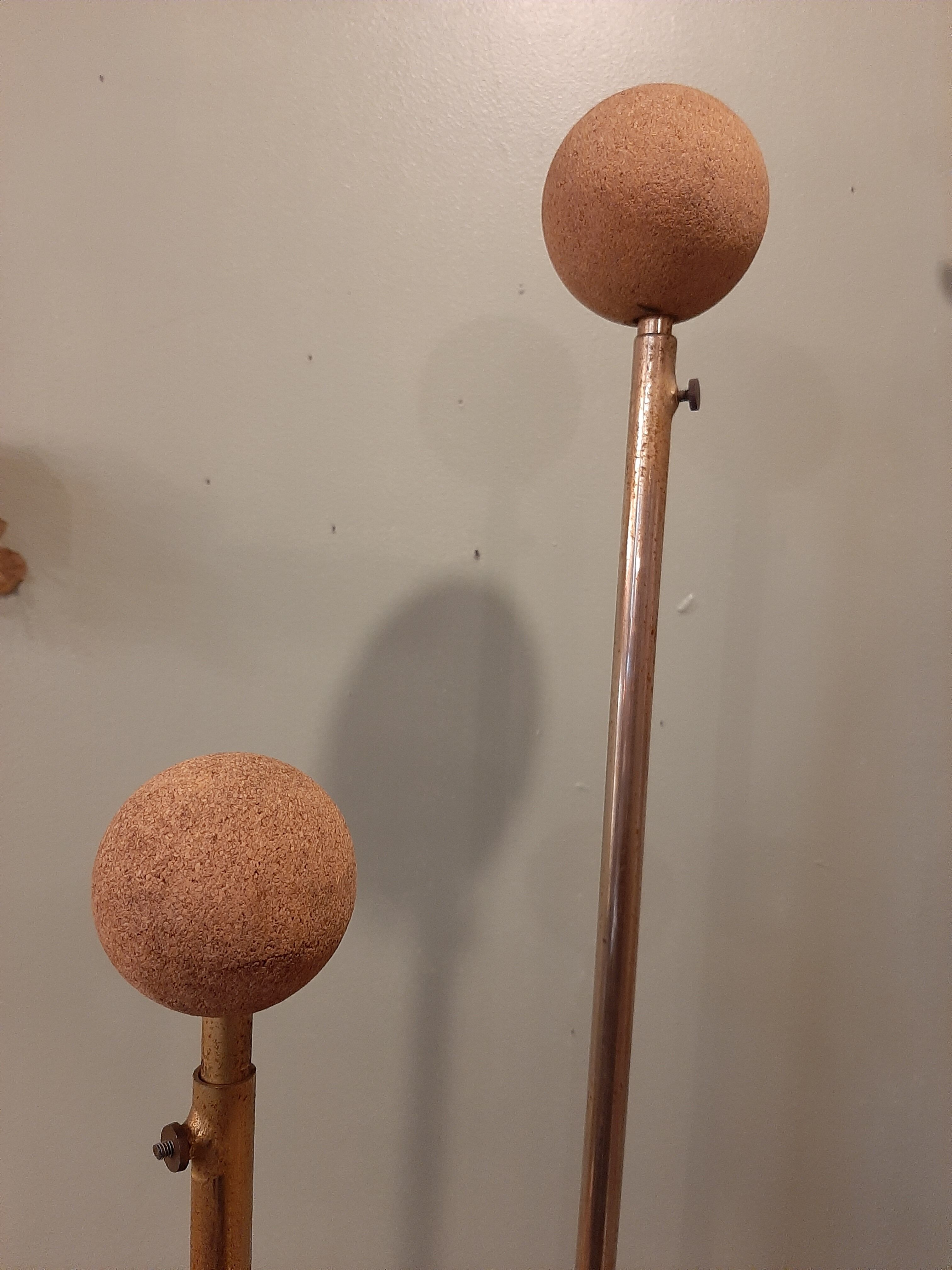 Pair of hat-bearers