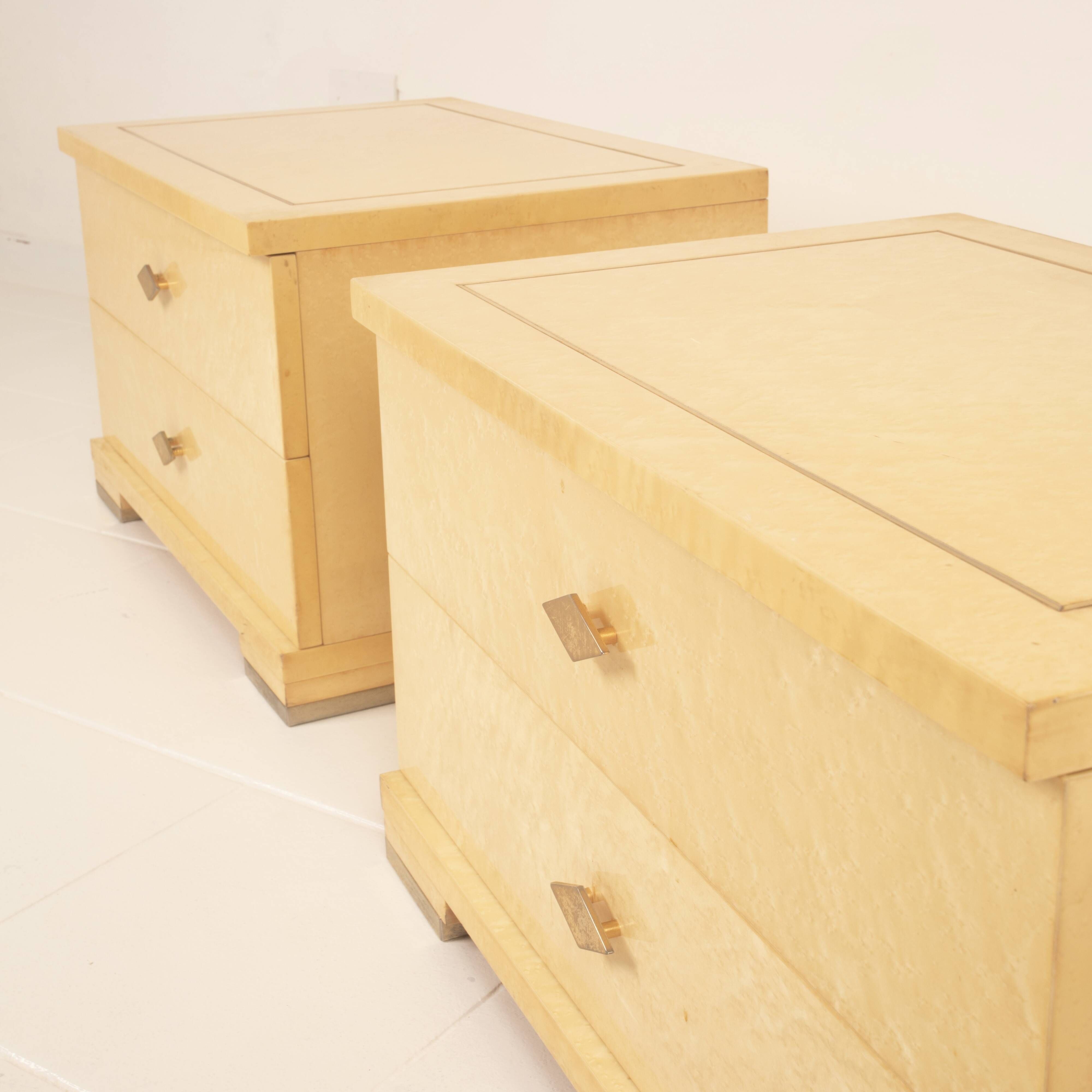 Gianluigi Gorgoni Italian Maple Burl and Brass Nightstands for Fratelli Turri