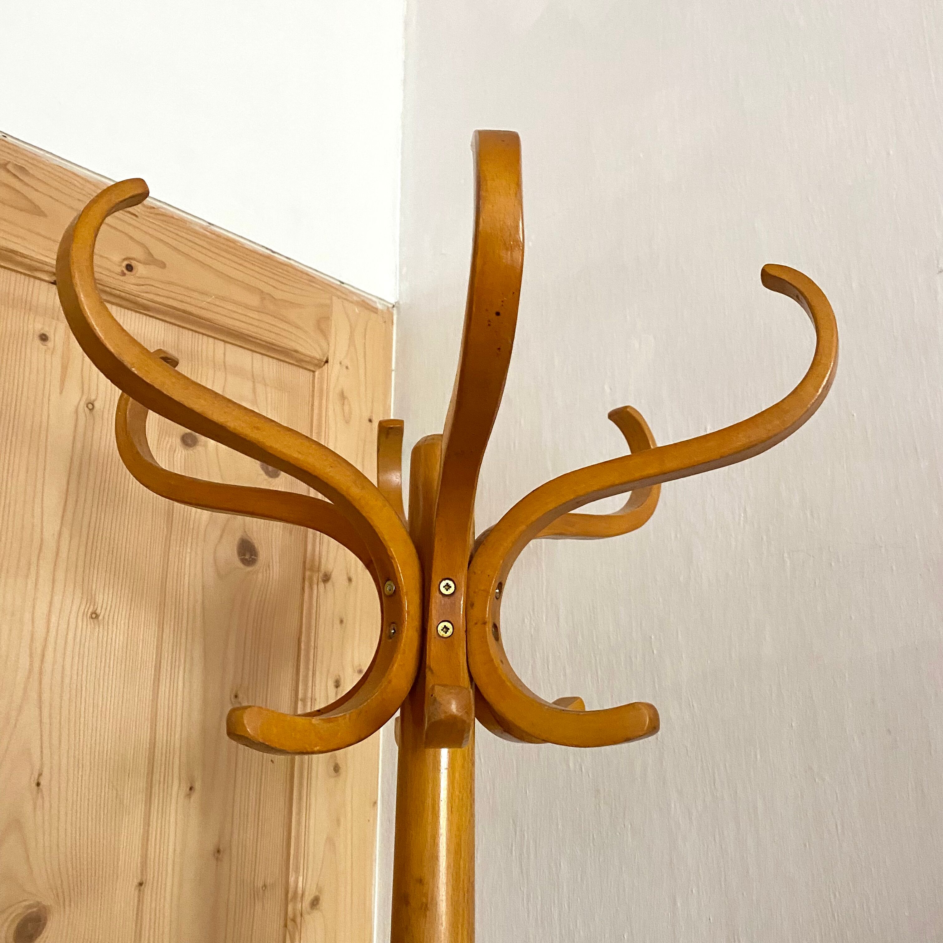 Vintage parrot coat rack