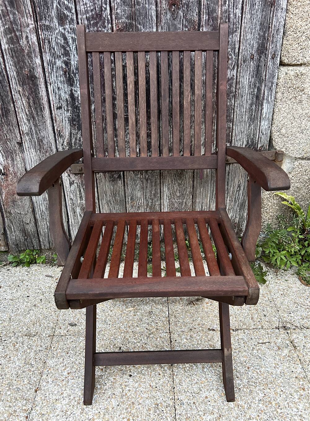 Elegant Folding Garden Chair in Teak – beautiful era holiday style