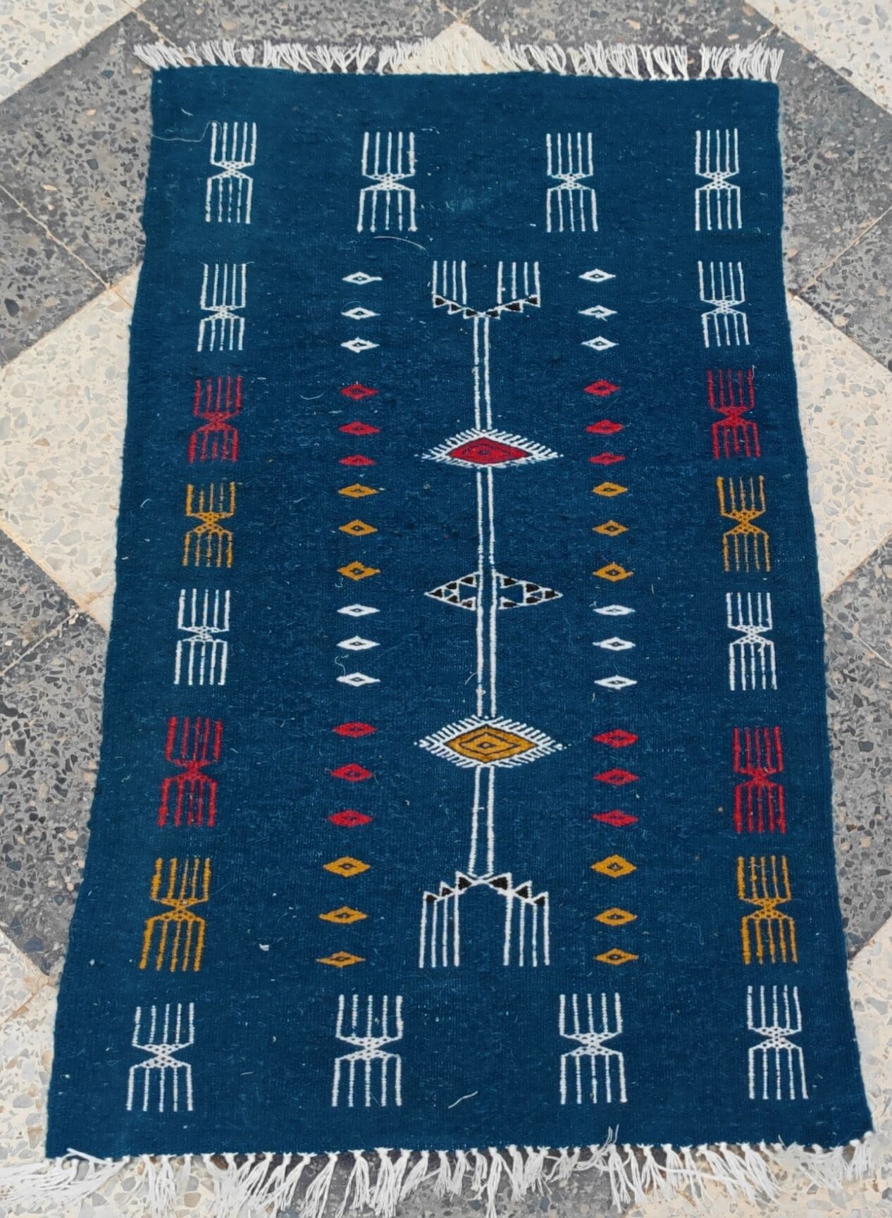 Berber rug in wool 112x68cm