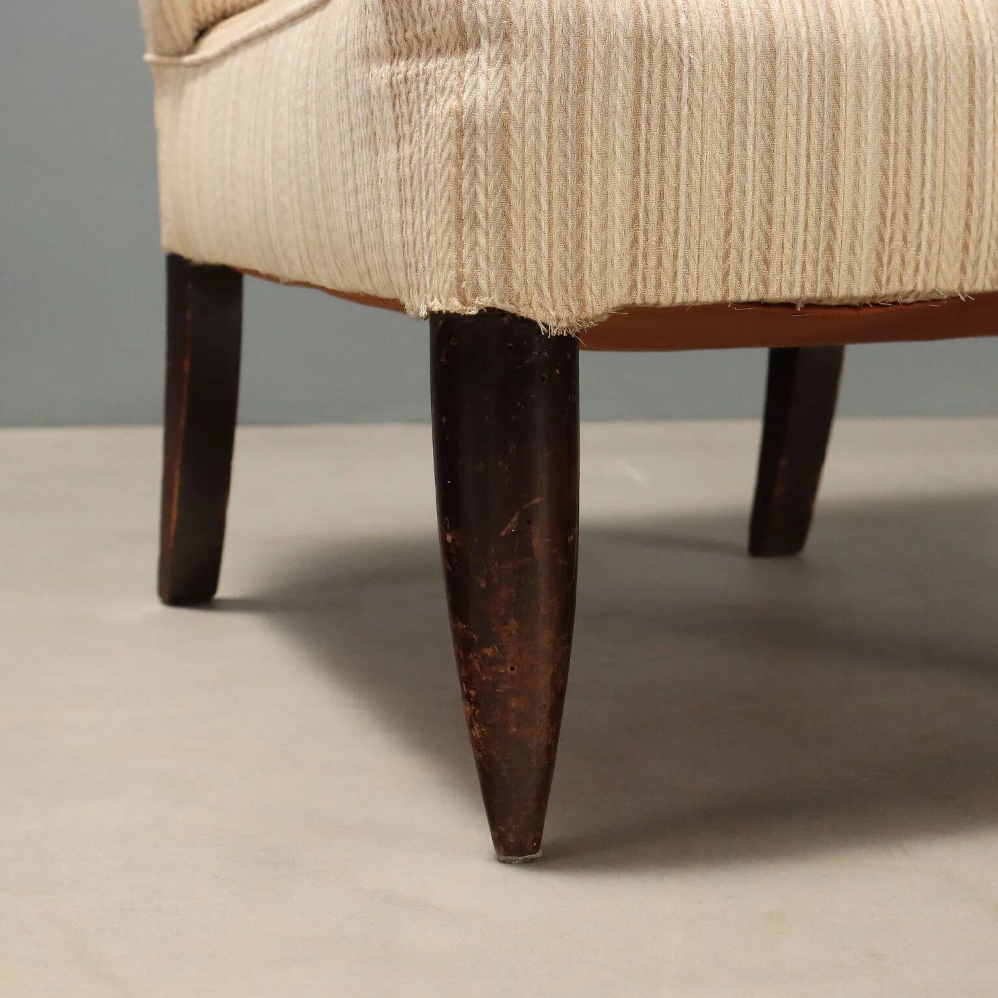 Italian armchairs from the 1950s-60s to be restored.