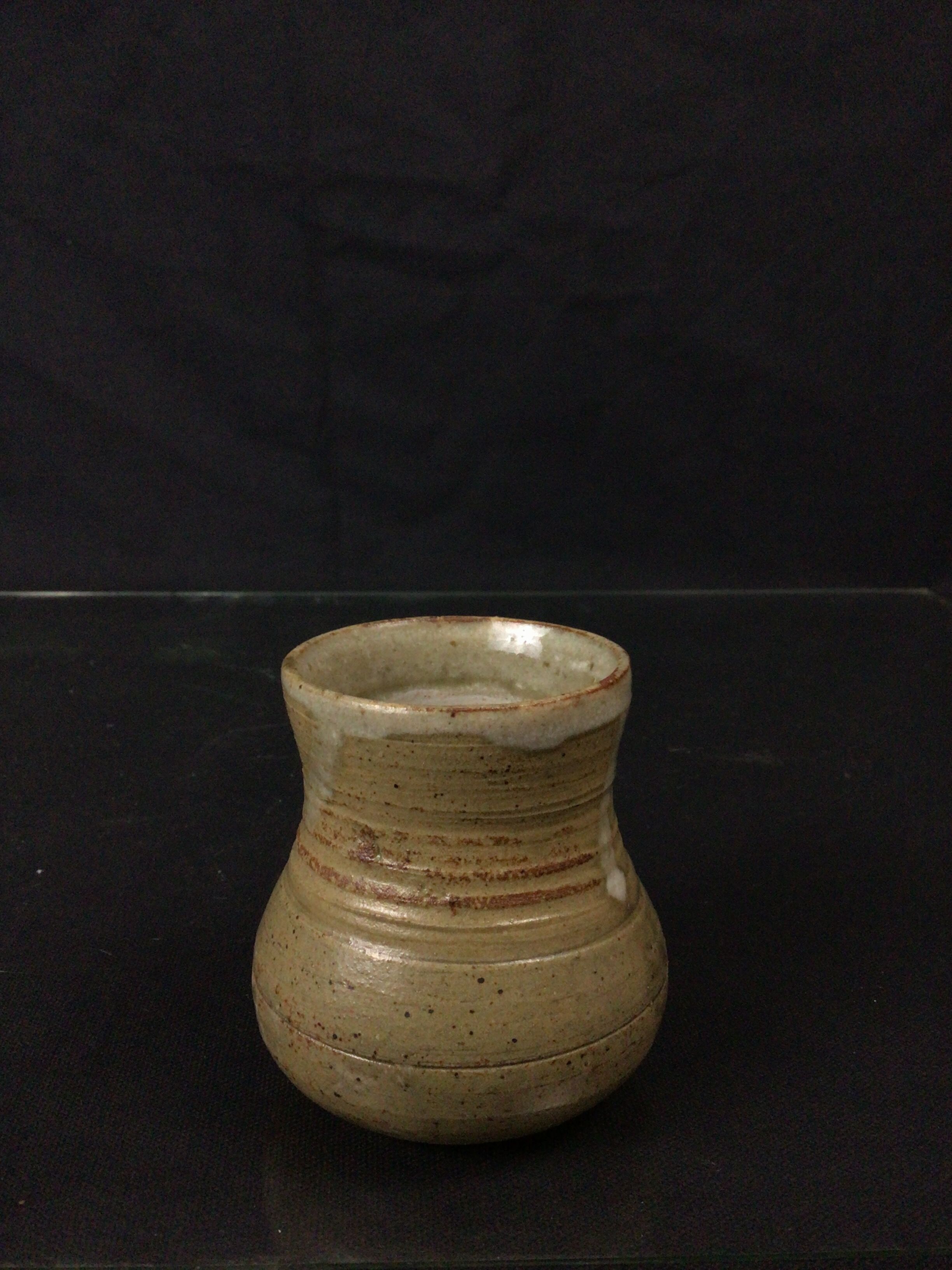 Stone stone vase Lion Puisaye