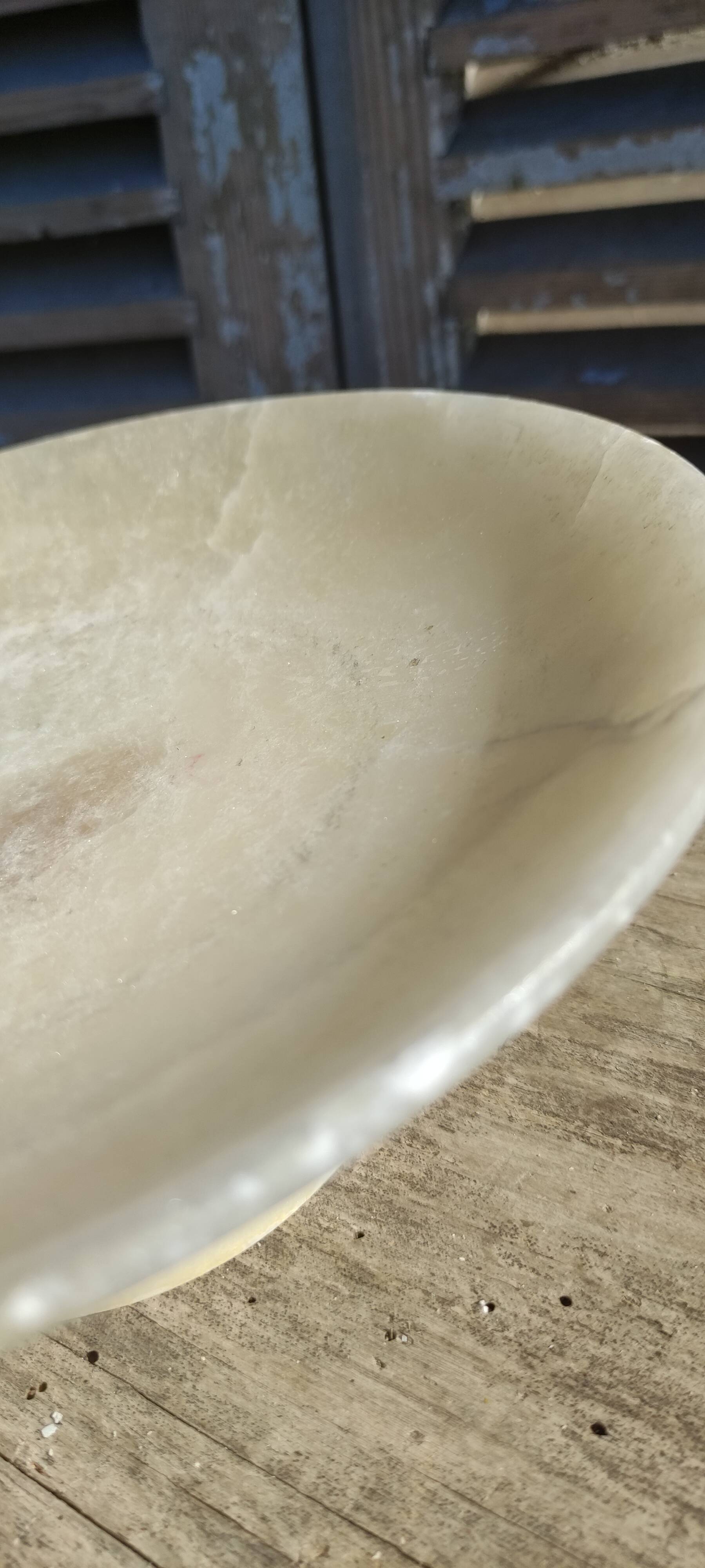 Vintage cut in white alabaster