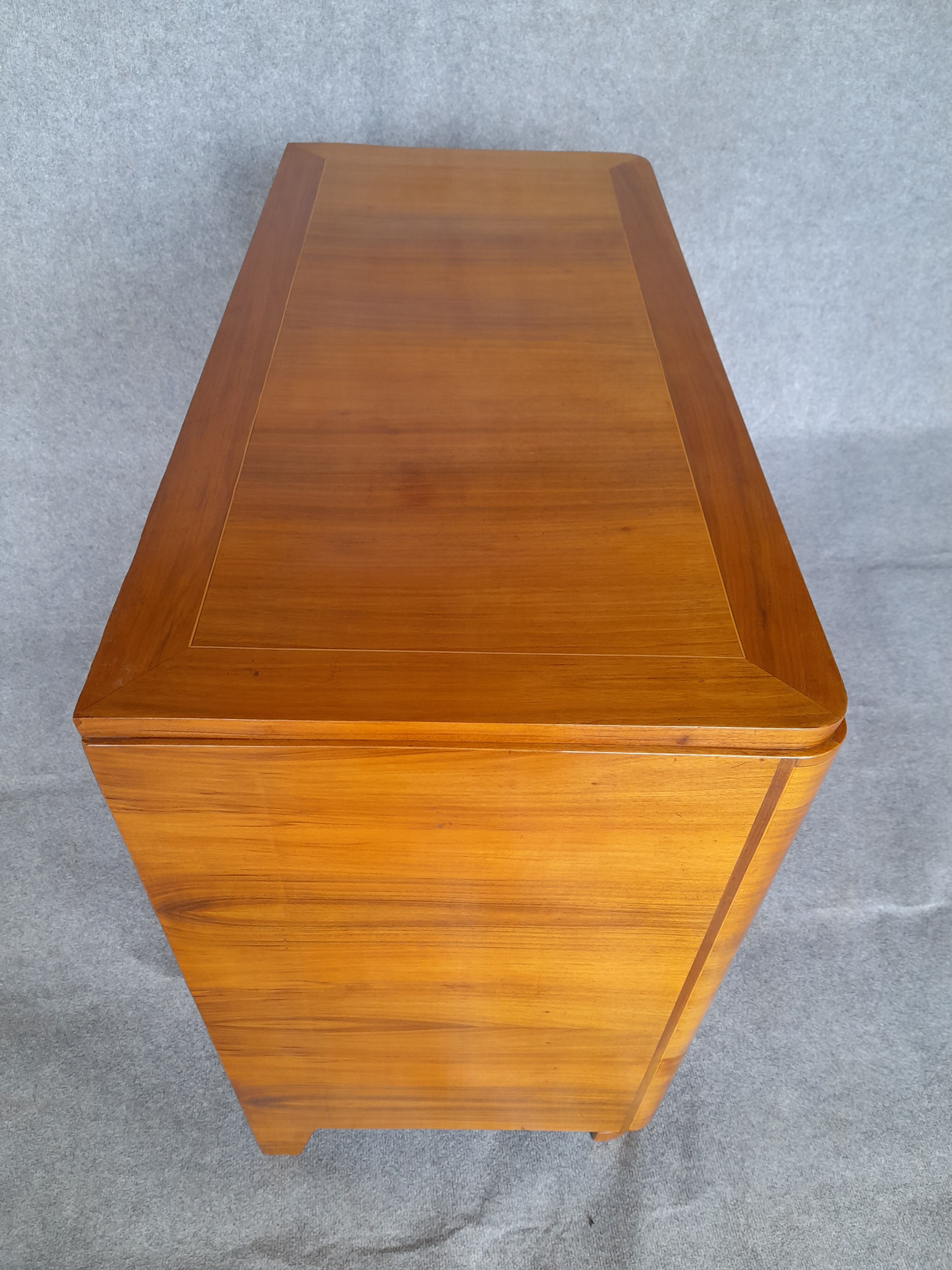 Art Deco chest of drawers (1930-1940) in walnut