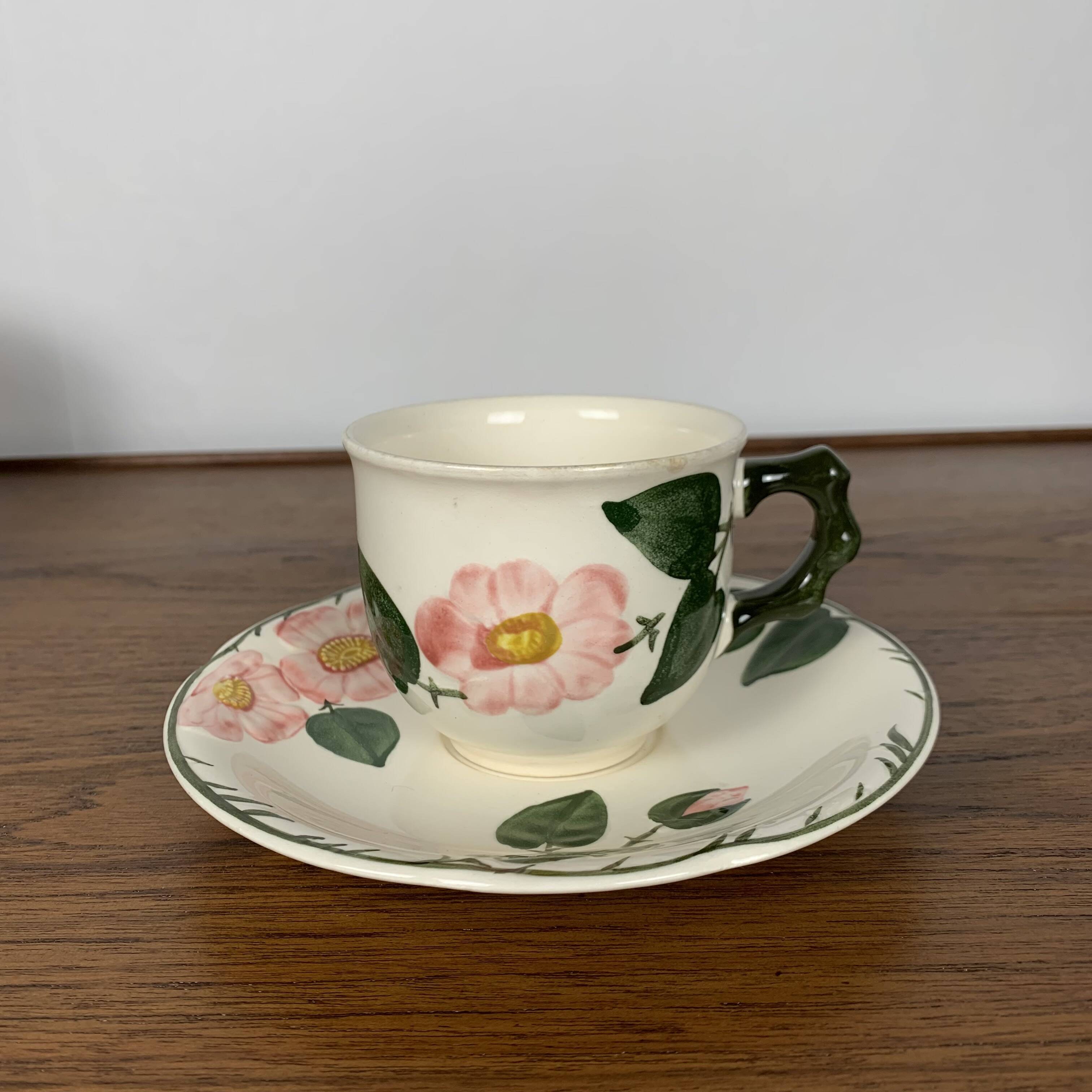 6 teacups + saucers + teapot Villeroy & Boch "Wild Rose" 1970