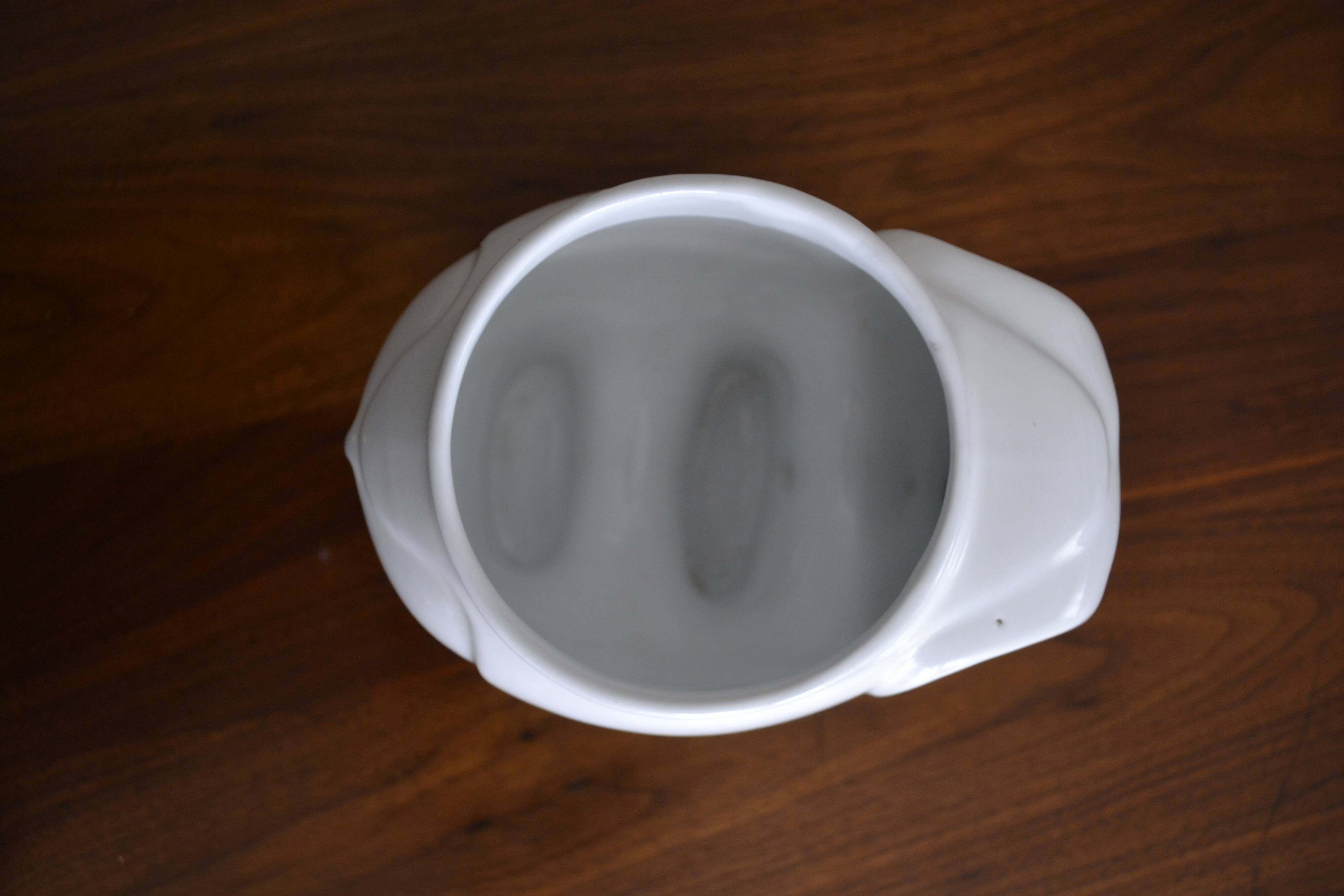 White elephant pot cover