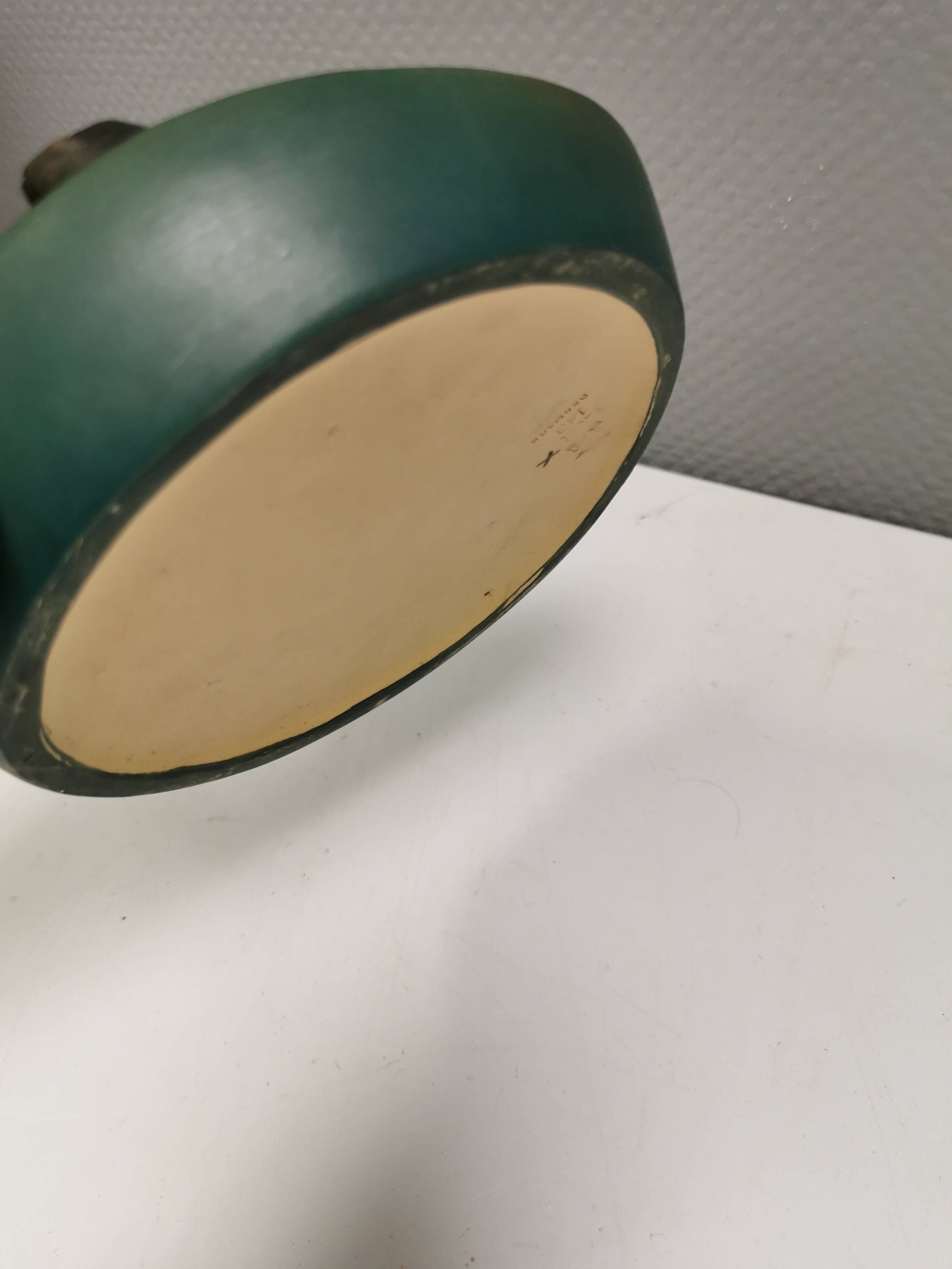 Dish with sea lions hand painted by Ipsen's widow, Denmark 1930s.