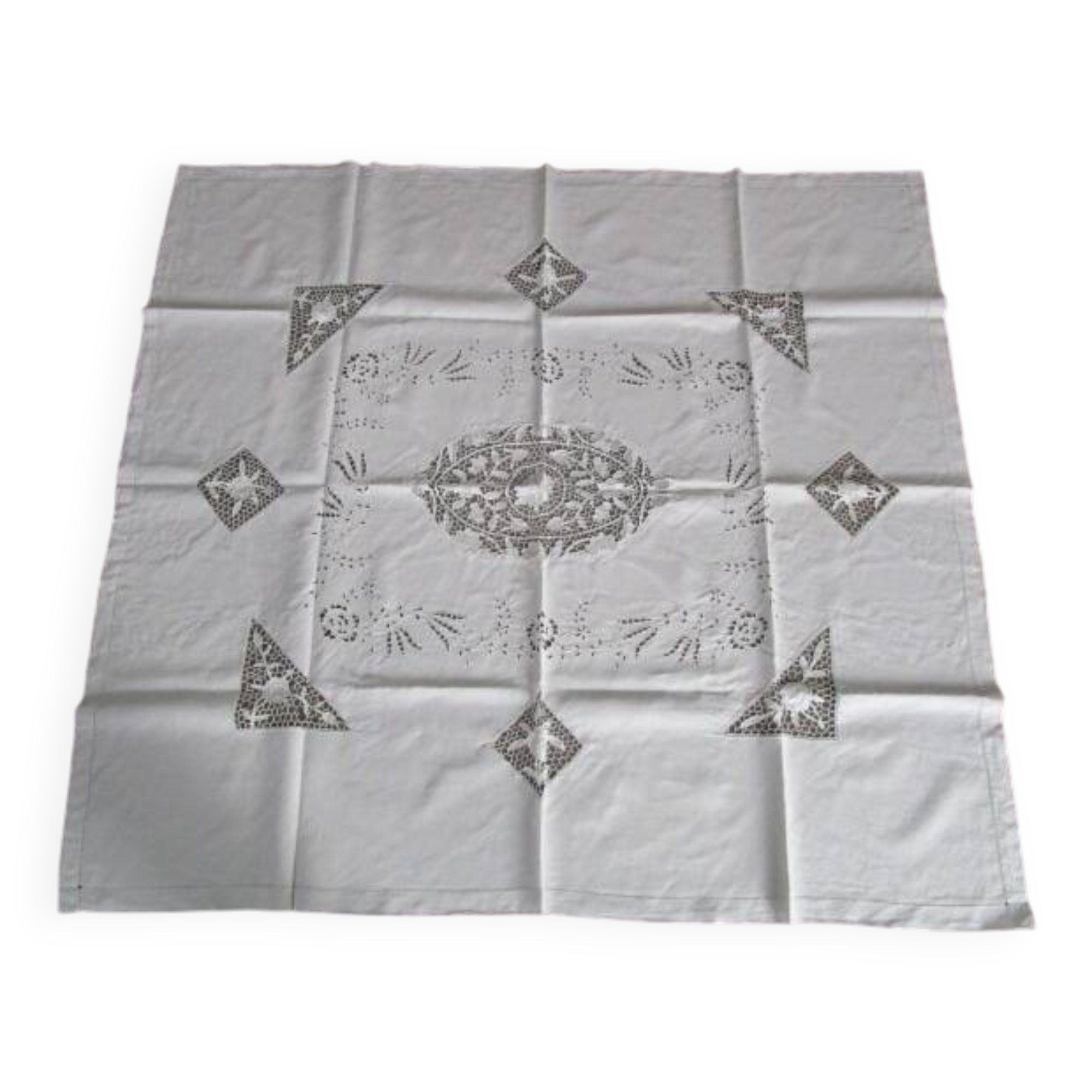 Old embroidered tablecloth 145x135cm