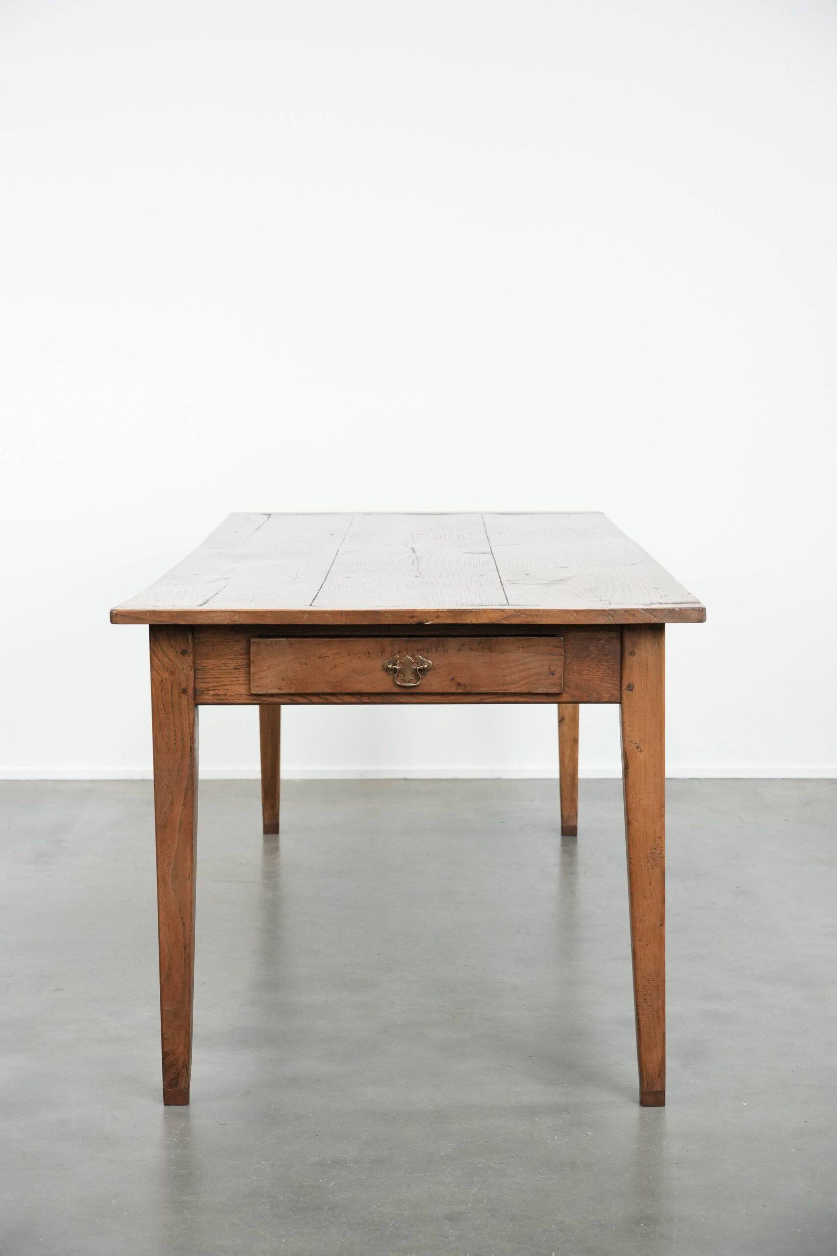 Antique French oak dining table for 6 to 8 people with three drawers