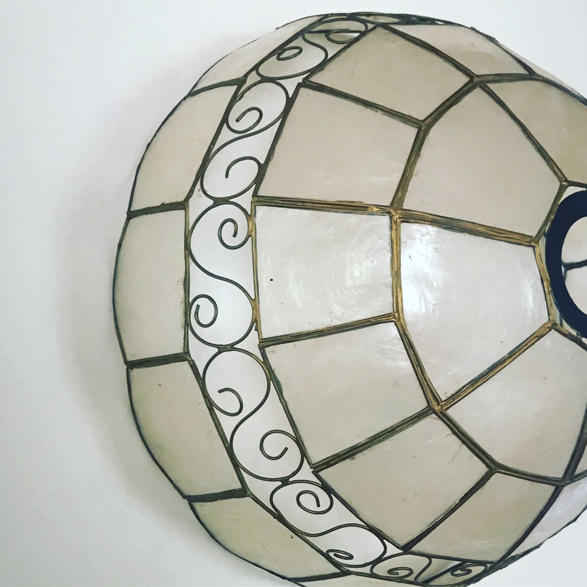 Vintage suspension in brass and mother-of-pearl