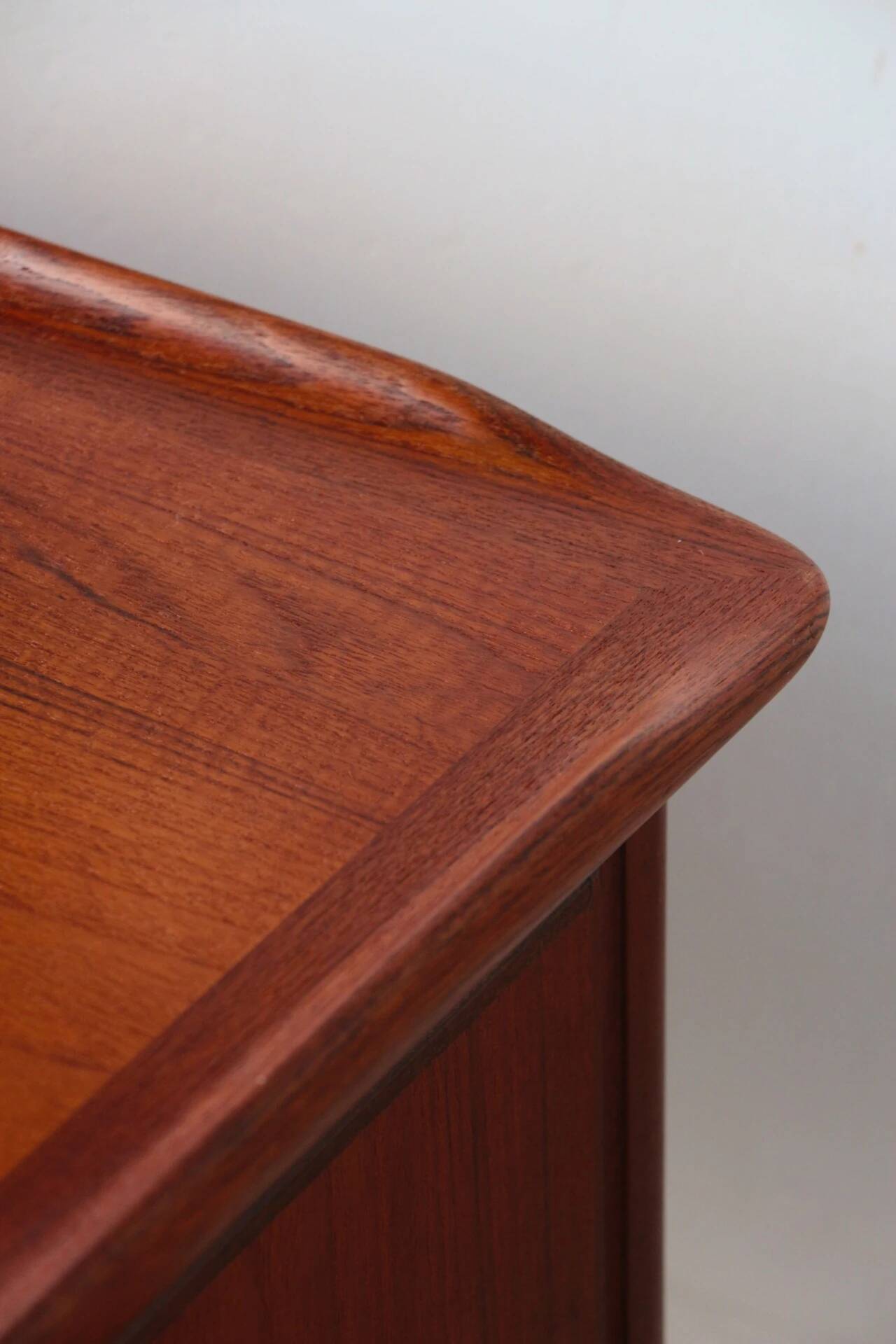 Desk Svend Aage Madsen: Danish Teck & Design (HP Hansen)