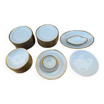 Porcelain set