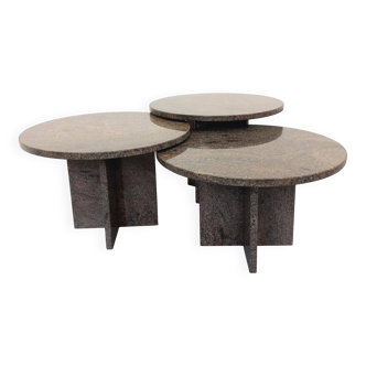 Set of three vintage round nesting coffee tables in granite from the 1970s