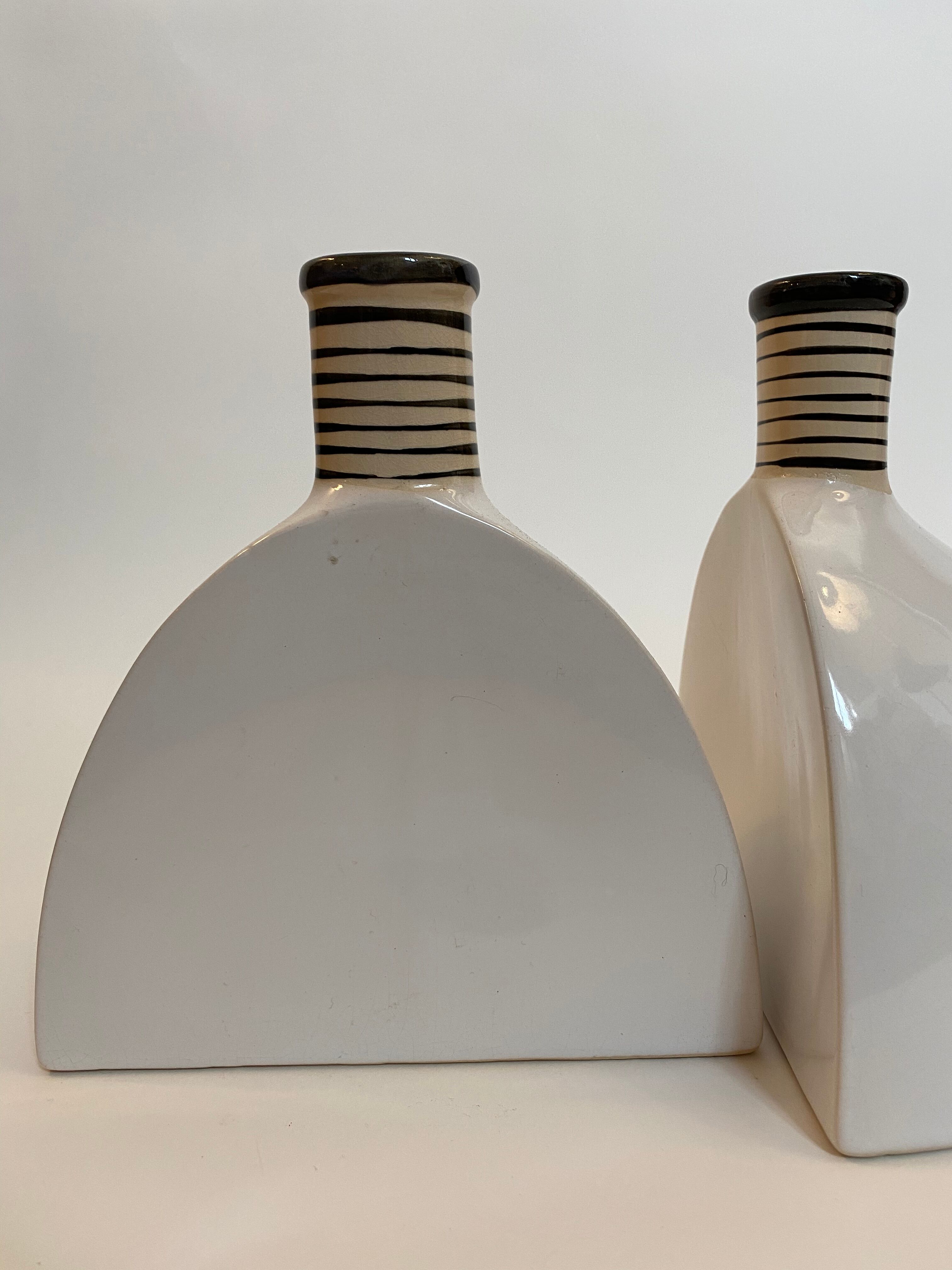Duo ceramic vases
