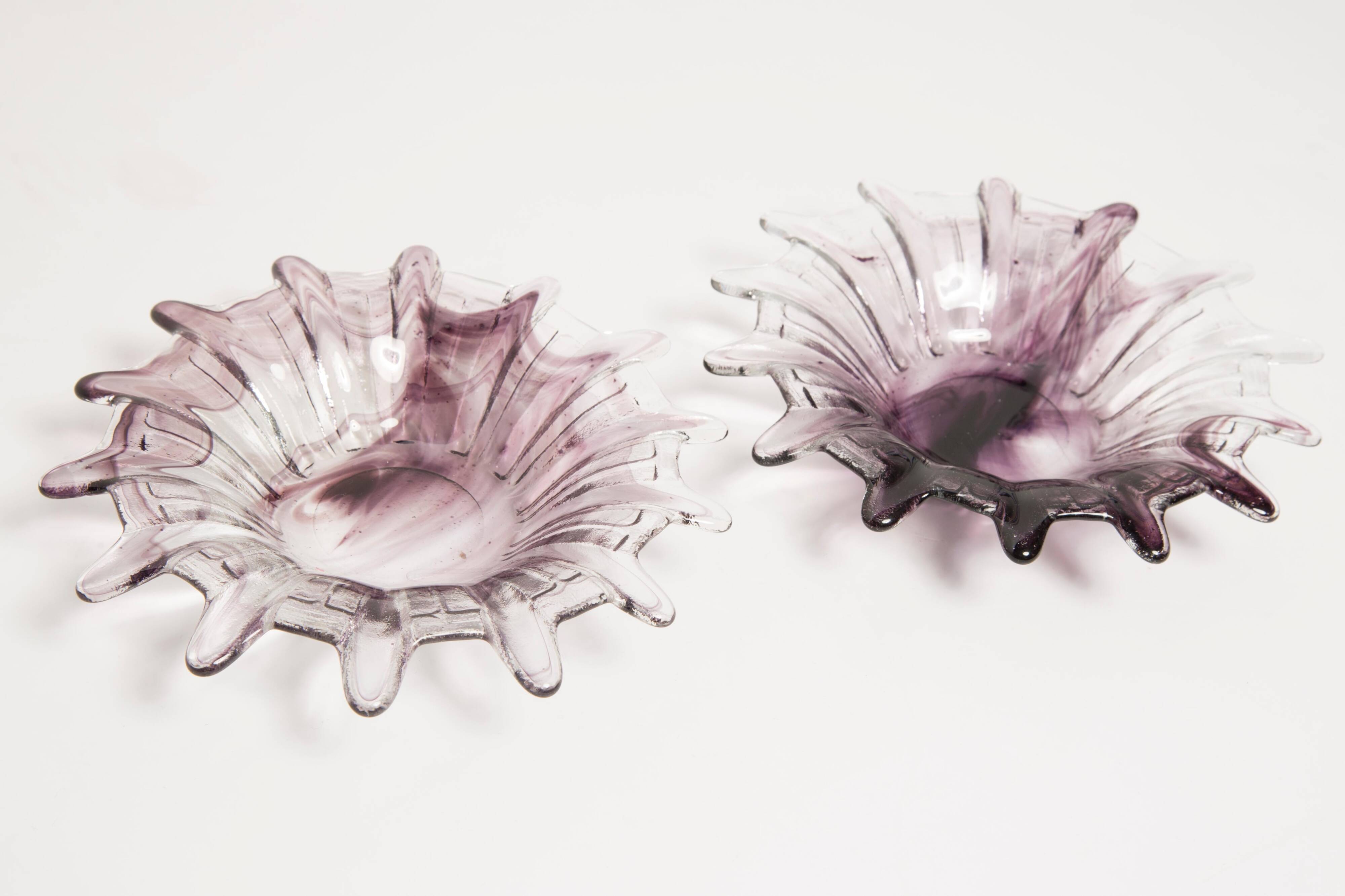 Pair of decorative plates/glasses in light purple vintage glass, Italy, 1960s
