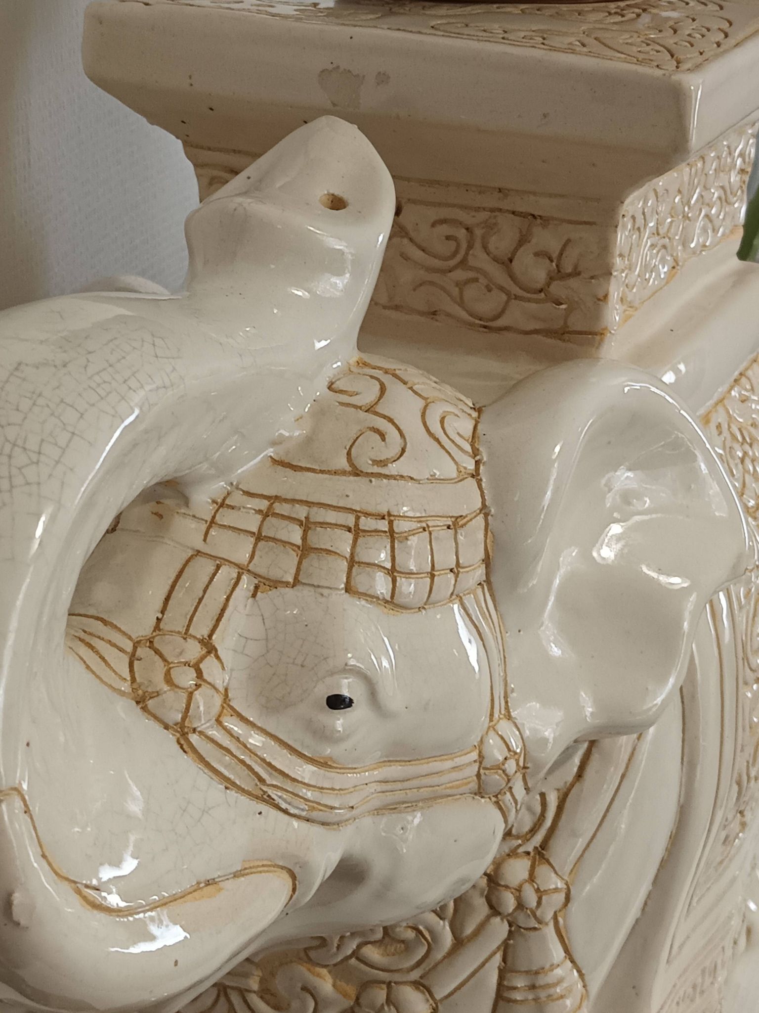 Porte plante éléphant en céramique vintage