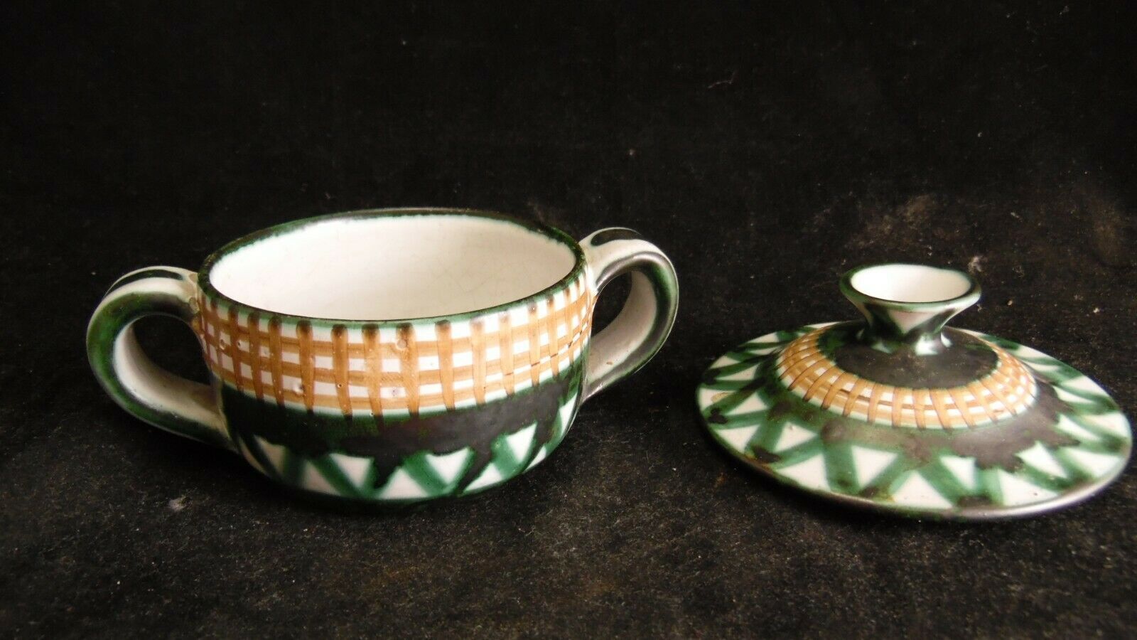 Robert Picault's stale covered bowl