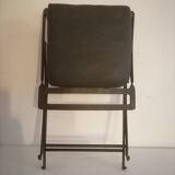 Ancienne chaise d'enfant pliante en fer forgé. Début XXème.