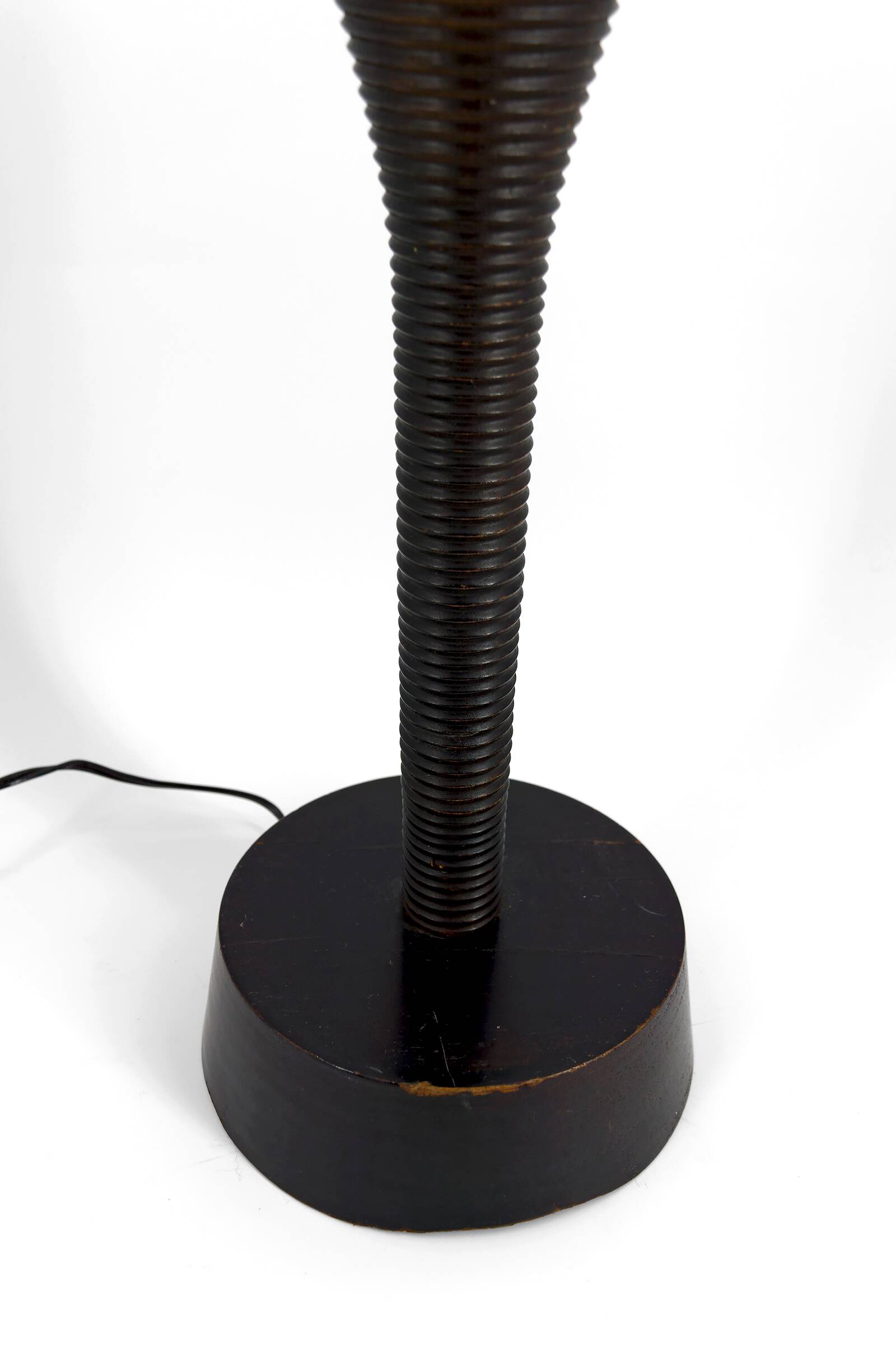 Important brutalist / Africanist lamp in wood – 1950s-1960s