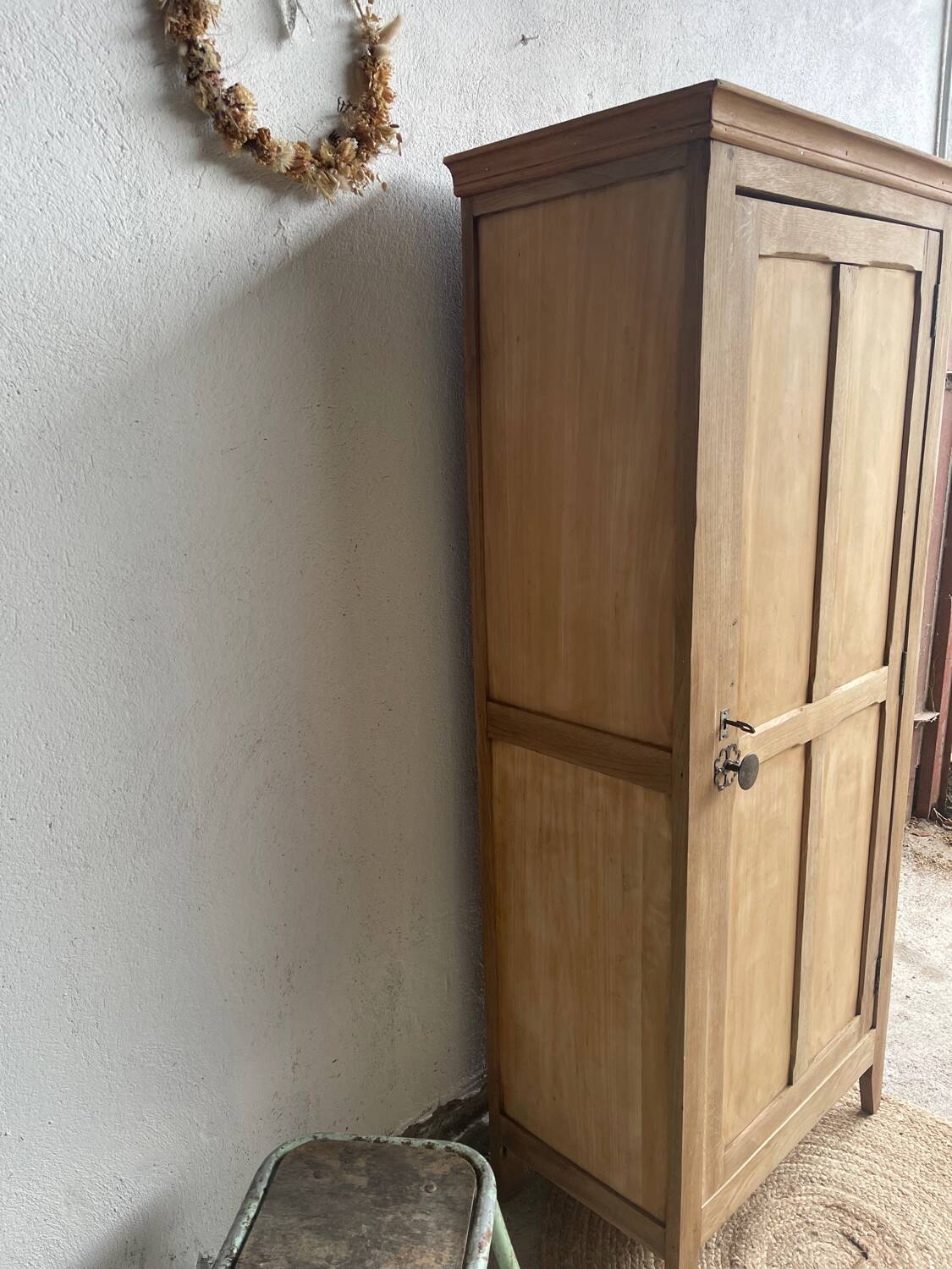 Wardrobe / bonnetière