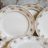 Huit assiettes à dessert Villeroy & Boch décor or