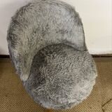 Fauteuil et tabouret moumoute vintage