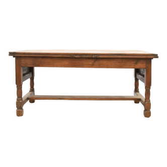 Extendable Closing Table