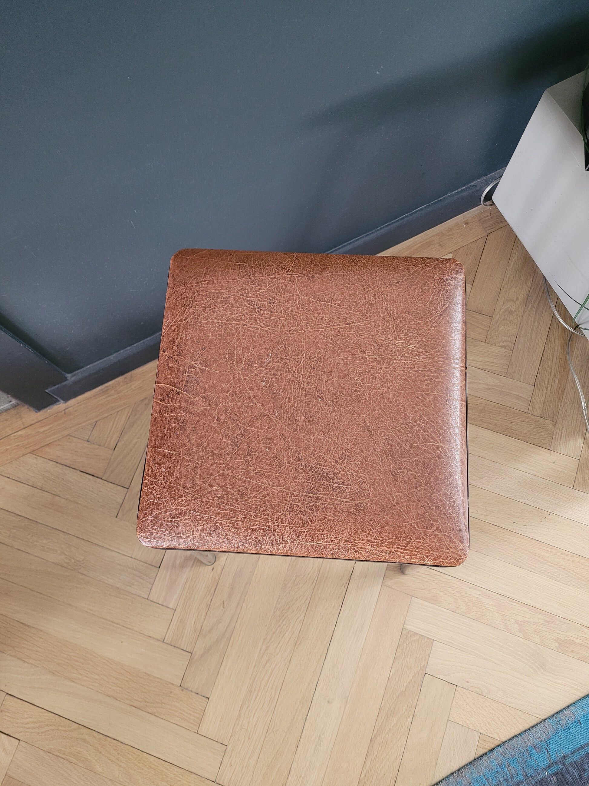 Tabouret vintage en skaï et chrome