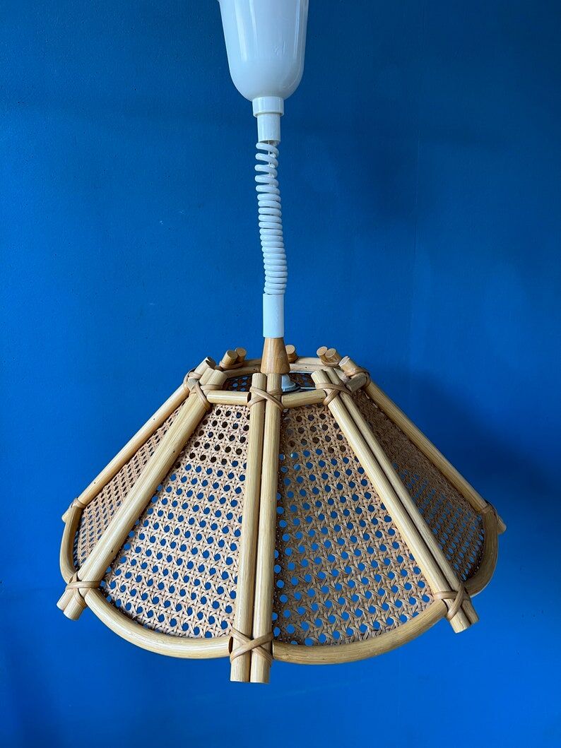 Rattan suspension