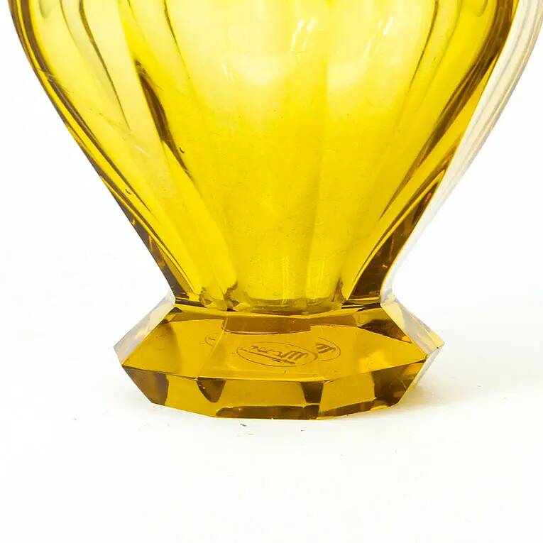 Vase Art Déco, cristal jaune, conçu par J. Hoffmann, Bohême, Tchécoslovaquie, années 1930