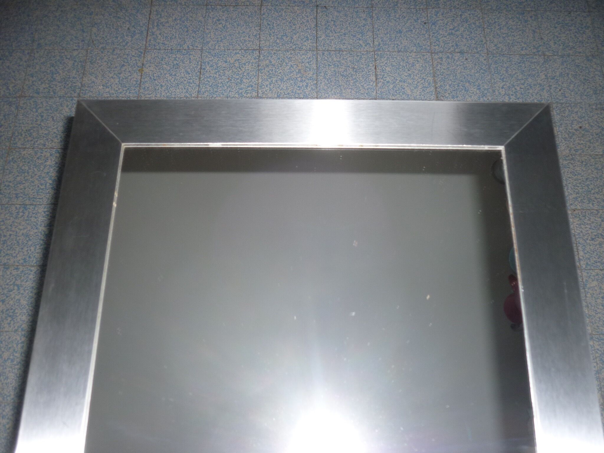 Miroir rectangulaire moderne cadre en acier brossé