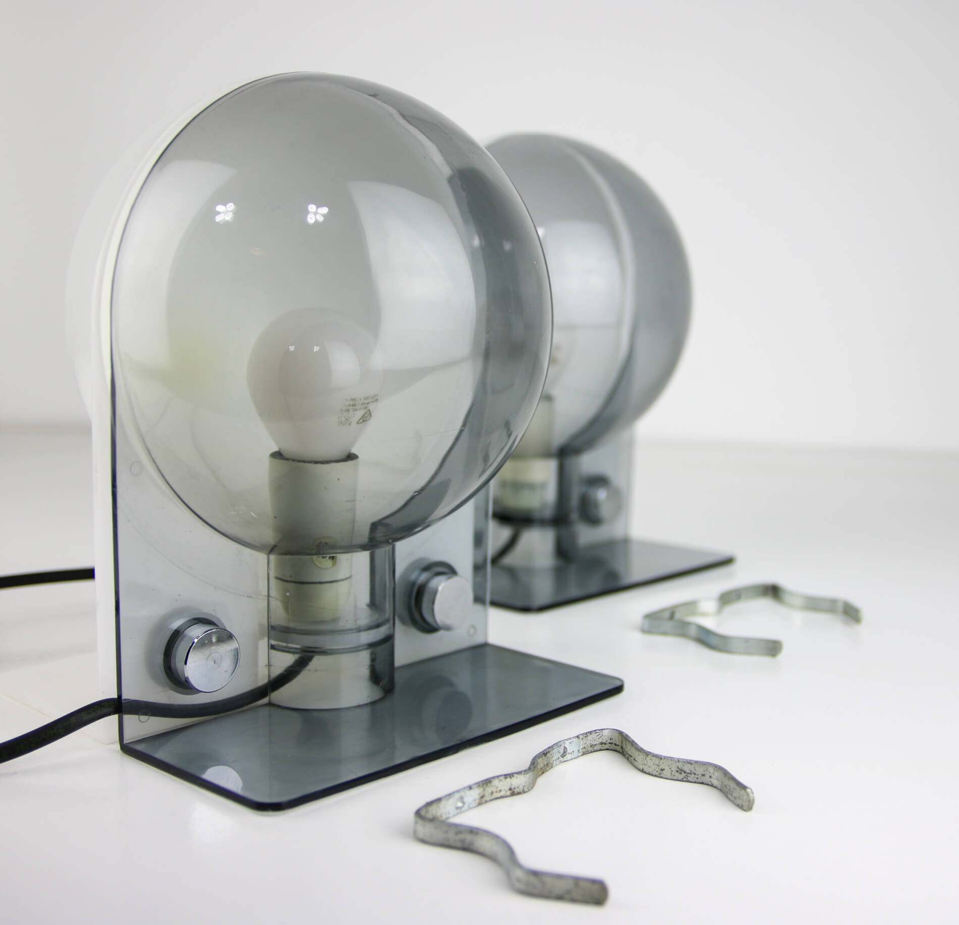 Lampe de table Sirio gris et blanc de Guzzini