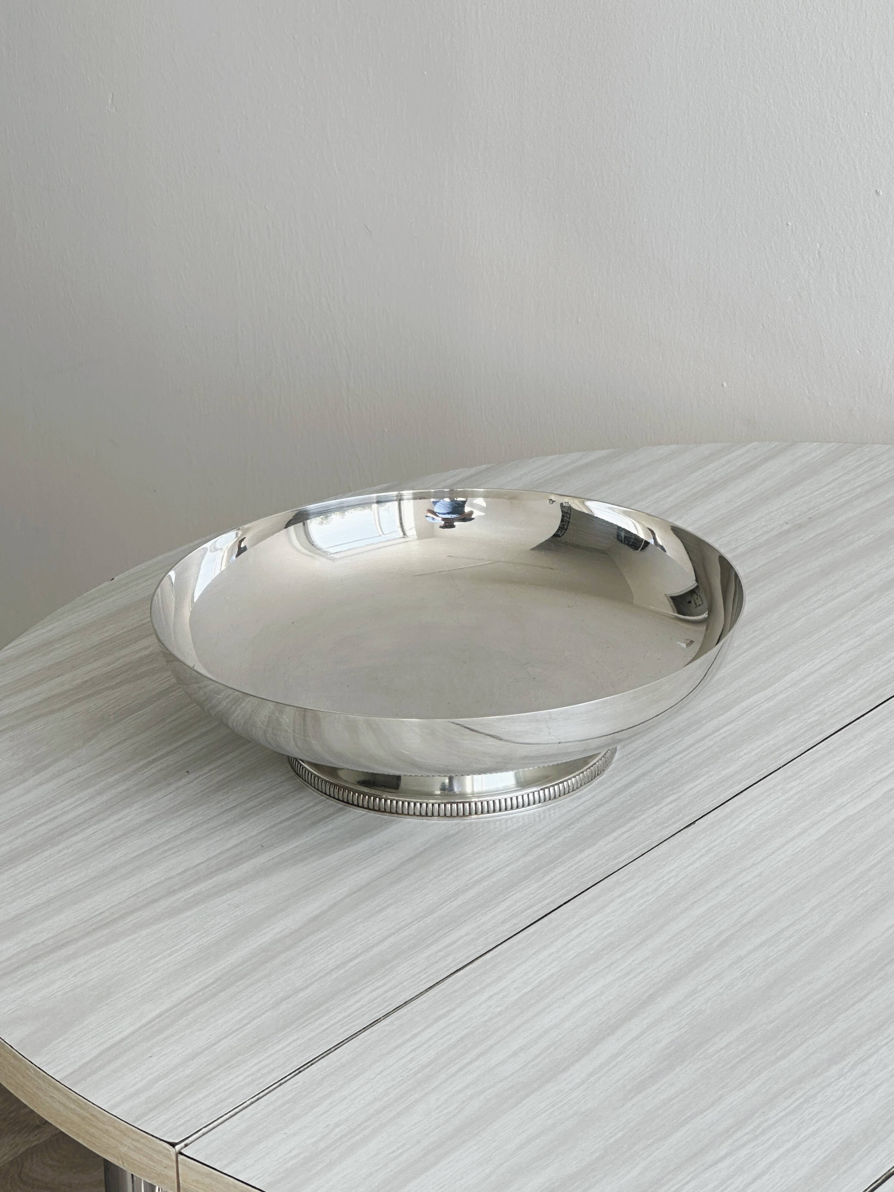 Antique silver-plated metal dish/cup