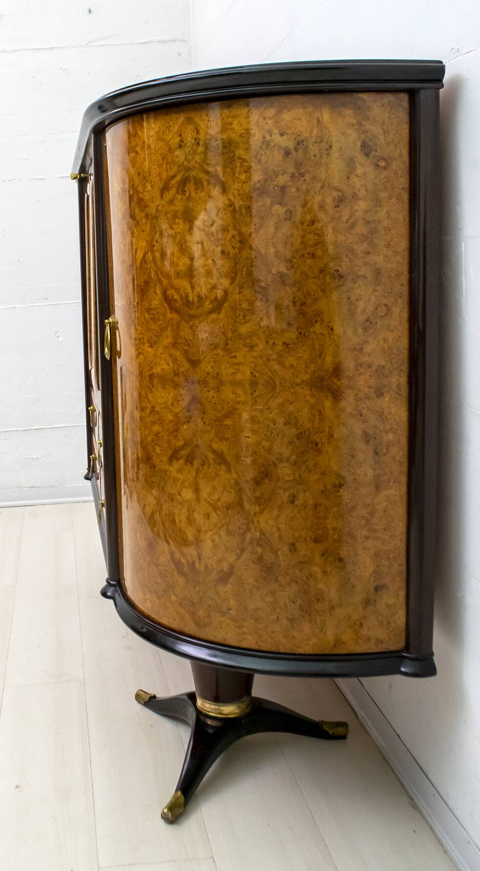 Paolo Buffa Mid-Century Modern Italian Mahogany and Walnut Bar Cabinet, 50